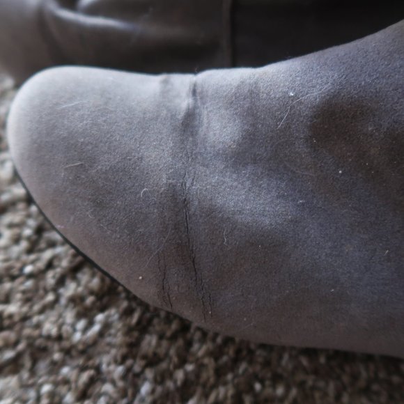 Gray Boots - Picture 3 of 6